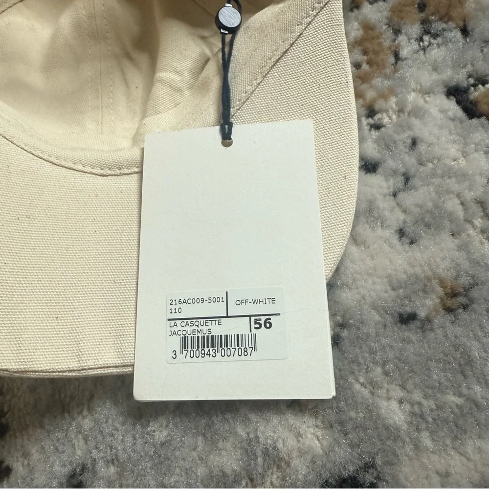 NWT Jacquemus Signature Off-White Cap - Picture 7 of 8